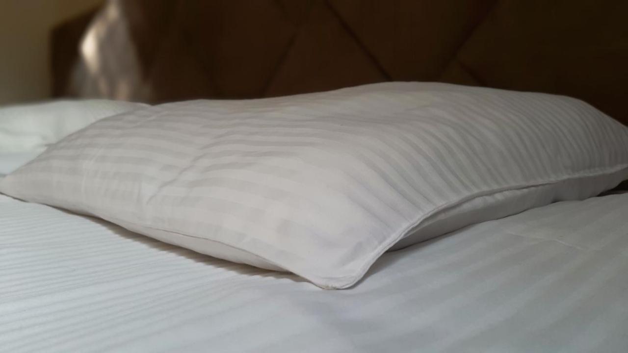 Eduard Hotel Uzhhorod Bagian luar foto